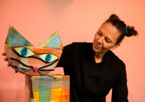 woman with paper cat - CAT - BIRD - FISH - Teatret OM at Teatret Gruppe 38