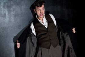 sange-fra-en-fribytter-jesper-lohmann-co-enestaaende-2017-teatret-gruppe-38-1